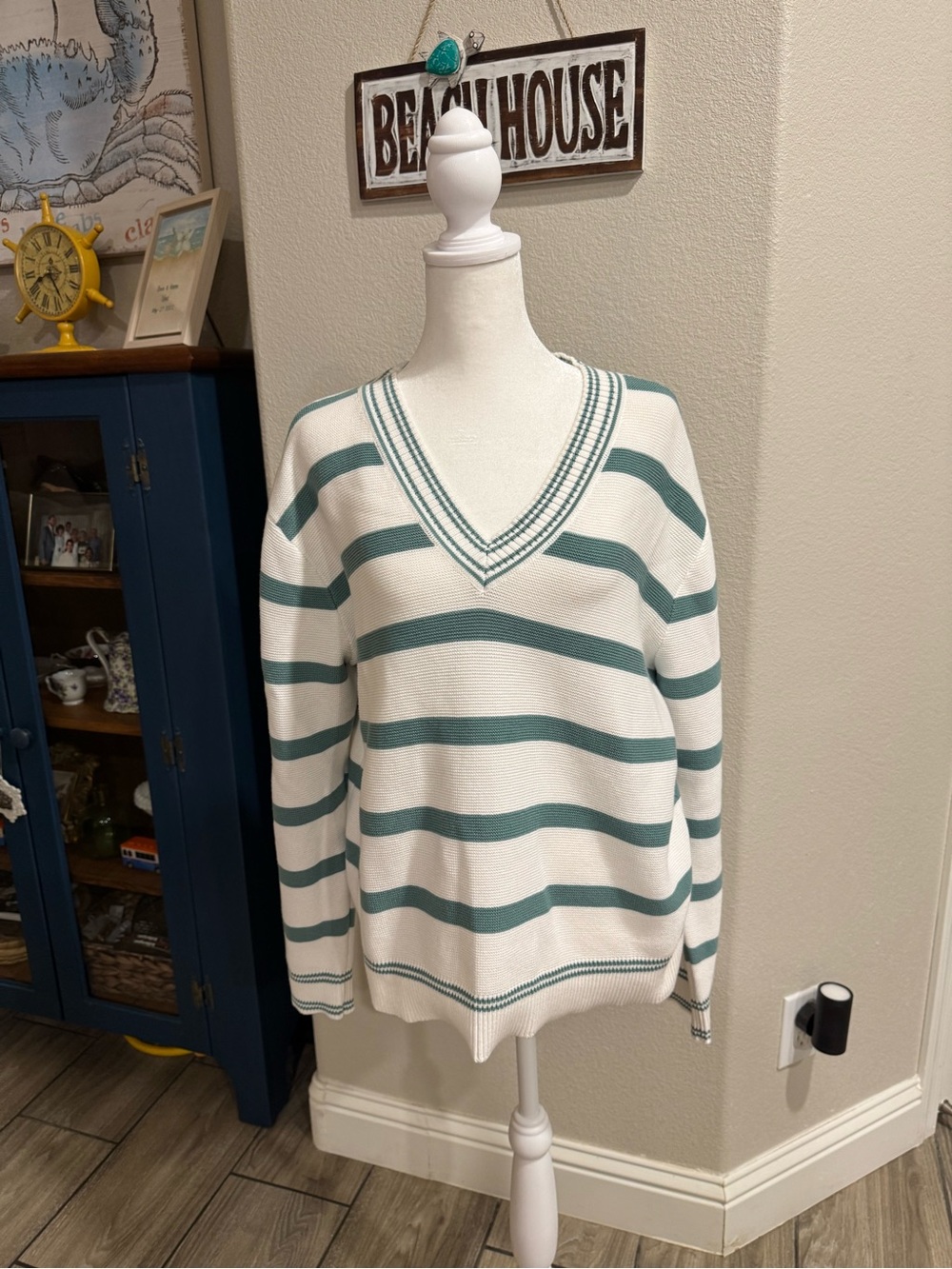 NWOT! CAbi Arena V-Neck Pullover White and Teal Striped V-Neck Sweater Sz. M